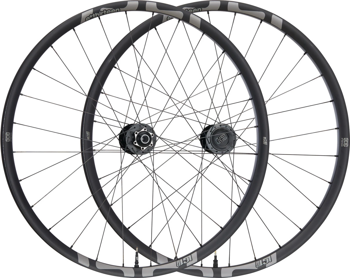 E-thirteen LG1 Race Carbon Enduro Boost 29" Laufradsatz 3 E-thirteen LG1 Race Carbon Enduro Boost 29" Laufradsatz